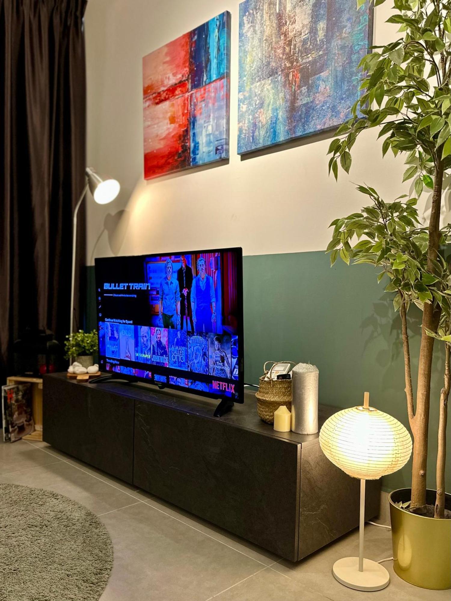 Cozy Kanvas Soho Suites Cyberjaya Bagian luar foto