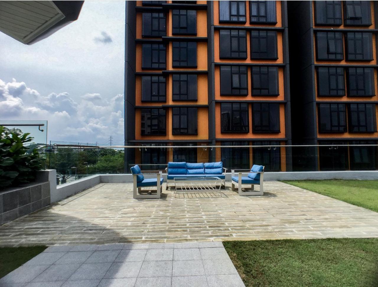 Cozy Kanvas Soho Suites Cyberjaya Bagian luar foto