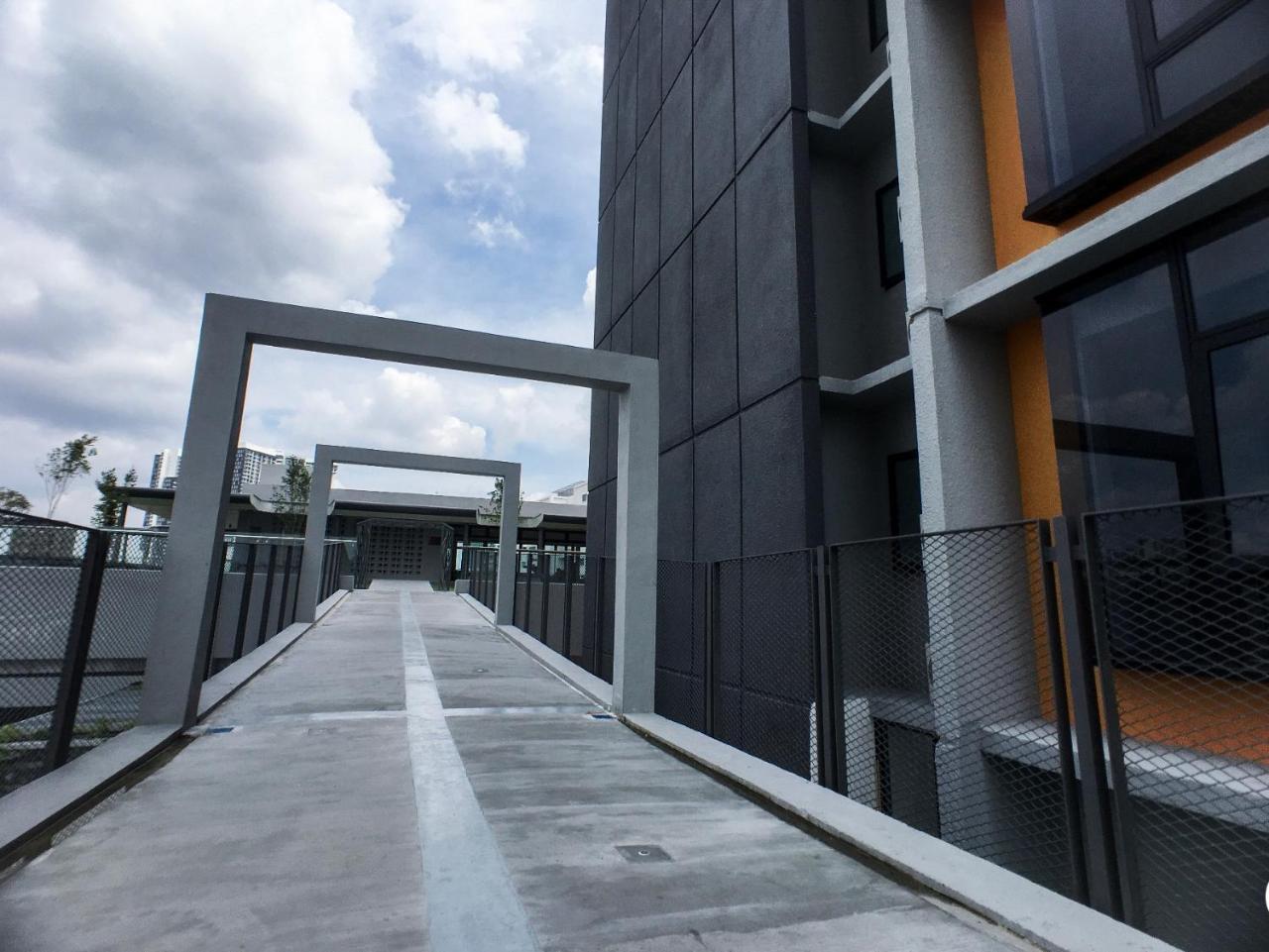 Cozy Kanvas Soho Suites Cyberjaya Bagian luar foto