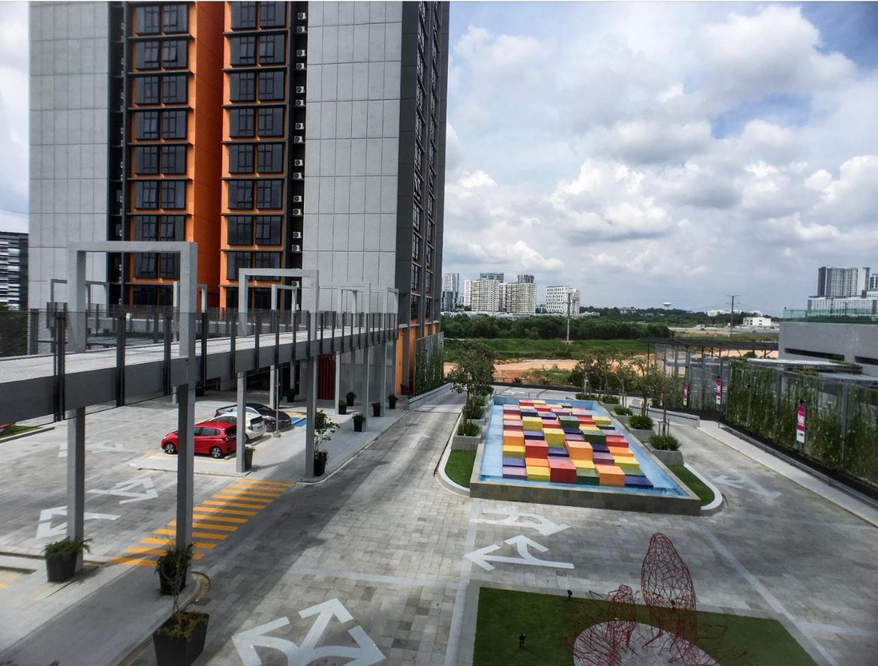 Cozy Kanvas Soho Suites Cyberjaya Bagian luar foto