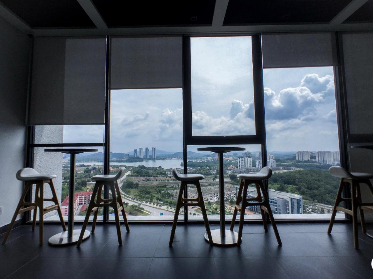 Cozy Kanvas Soho Suites Cyberjaya Bagian luar foto